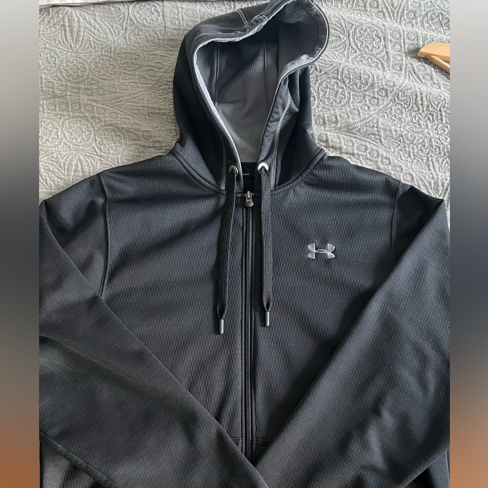Full zip black under Armour hoodie mens medium